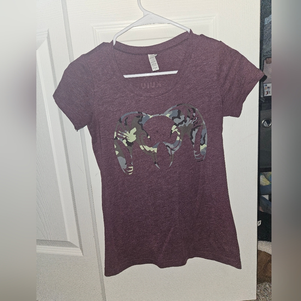 Purple Kuiu Graphic Women's Top